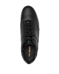 schwarze Leder niedrige Sneakers von Axel Arigato