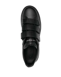 schwarze Leder niedrige Sneakers von Alexander McQueen