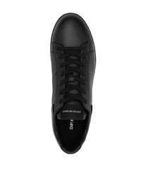 schwarze Leder niedrige Sneakers von Emporio Armani