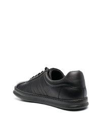 schwarze Leder niedrige Sneakers von Camper