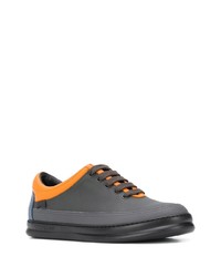 schwarze Leder niedrige Sneakers von Camper