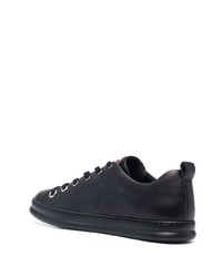 schwarze Leder niedrige Sneakers von Camper