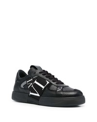 schwarze Leder niedrige Sneakers von Valentino Garavani