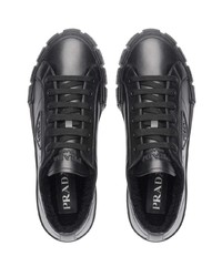 schwarze Leder niedrige Sneakers von Prada