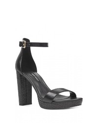 schwarze Leder Sandaletten von Nine West