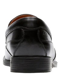 schwarze Leder Slipper von Clarks