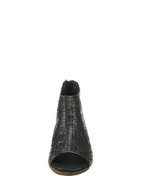 schwarze Leder Stiefeletten mit Ausschnitten von PIKOLINOS