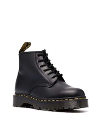 schwarze Lederarbeitsstiefel von Dr. Martens