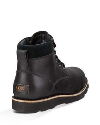 schwarze Lederarbeitsstiefel von UGG