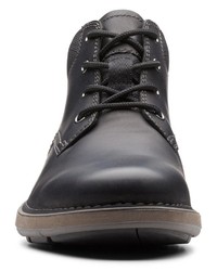 schwarze Lederfreizeitstiefel von Clarks