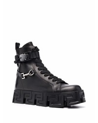 schwarze Lederfreizeitstiefel von Versace