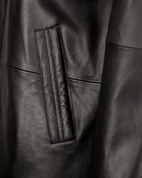 schwarze Lederjacke mit einer kentkragen und knöpfen von JCC