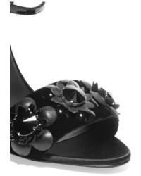schwarze Ledersandalen mit Blumenmuster von Fendi