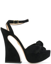 schwarze Ledersandalen von Charlotte Olympia