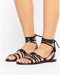 schwarze Ledersandalen von Pull&Bear