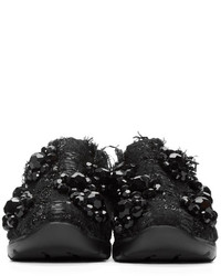 schwarze niedrige Sneakers mit Blumenmuster von Simone Rocha