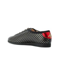 schwarze niedrige Sneakers mit Sternenmuster von Gucci