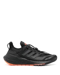 schwarze niedrige Sneakers von adidas