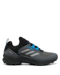 schwarze niedrige Sneakers von adidas