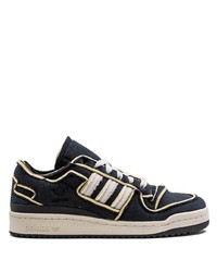 schwarze niedrige Sneakers von adidas