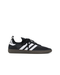 schwarze niedrige Sneakers von adidas