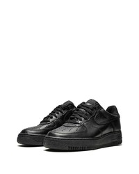 schwarze niedrige Sneakers von Nike