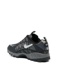 schwarze niedrige Sneakers von Nike