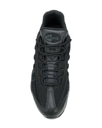 schwarze niedrige Sneakers von Nike