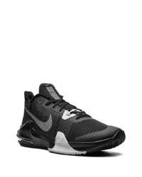 schwarze niedrige Sneakers von Nike