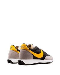 schwarze niedrige Sneakers von Nike