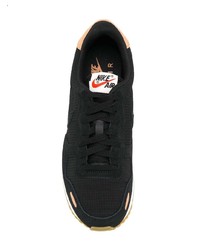 schwarze niedrige Sneakers von Nike