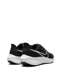 schwarze niedrige Sneakers von Nike