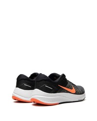 schwarze niedrige Sneakers von Nike