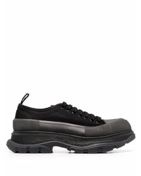 schwarze niedrige Sneakers von Alexander McQueen