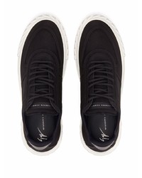 schwarze niedrige Sneakers von Giuseppe Zanotti