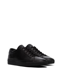 schwarze niedrige Sneakers von Common Projects