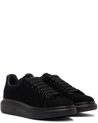 schwarze niedrige Sneakers von Alexander McQueen