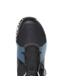 schwarze niedrige Sneakers von Adidas By White Mountaineering