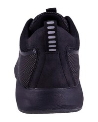 schwarze niedrige Sneakers von Bugatti