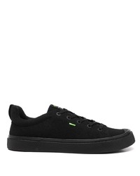 schwarze niedrige Sneakers von Cariuma