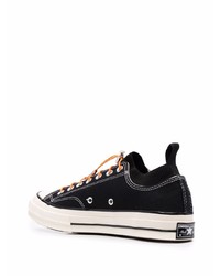 schwarze niedrige Sneakers von Converse