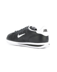 schwarze niedrige Sneakers von Nike