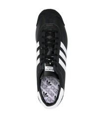 schwarze niedrige Sneakers von adidas