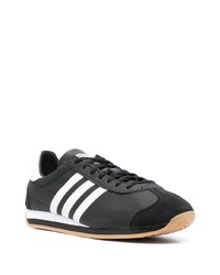 schwarze niedrige Sneakers von adidas