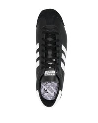 schwarze niedrige Sneakers von adidas