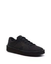 schwarze niedrige Sneakers von Camper