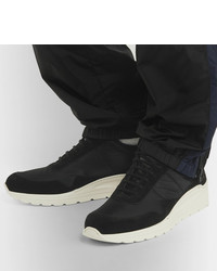 schwarze niedrige Sneakers von Common Projects