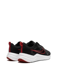 schwarze niedrige Sneakers von Nike