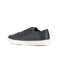 schwarze niedrige Sneakers von Emporio Armani