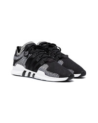 schwarze niedrige Sneakers von adidas